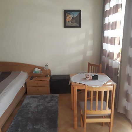 Sündörgő Apartman Győr Kültér fotó